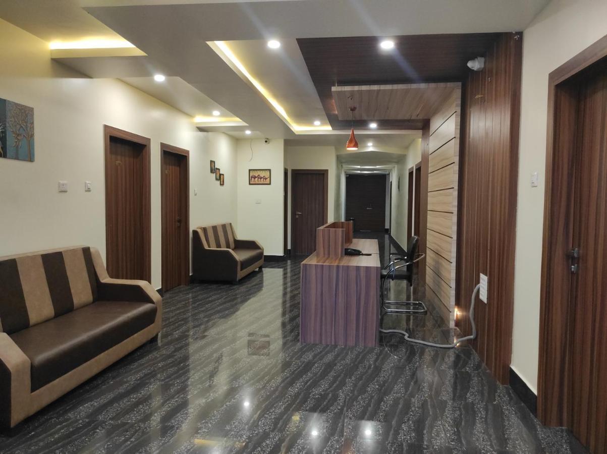 Hotel Paradise - Biswanath Chariali Bishnath Exterior photo